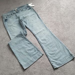 Bar lll Pull-On stretchy jeans for women